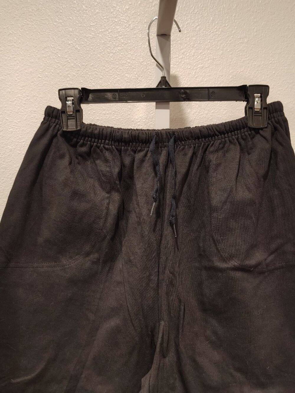 Hanes Her Way Women's Black Shorts Size Medium Cotton Elastic Waistband Pockets - Picture 2 of 10